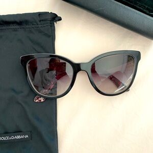 DG sunglasses in great condition.